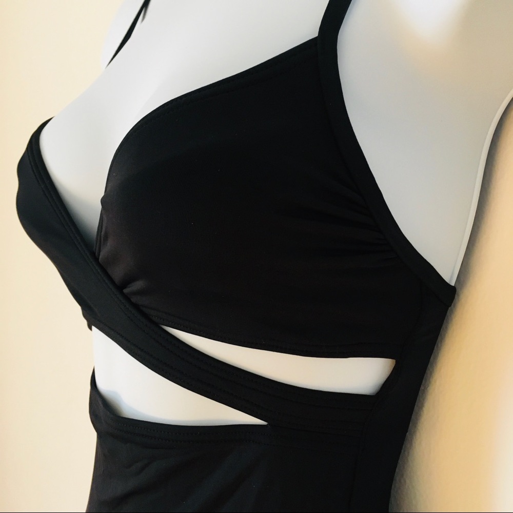 Vince Camuto Swimsuit Size 4 color Black - Picture 4 of 9